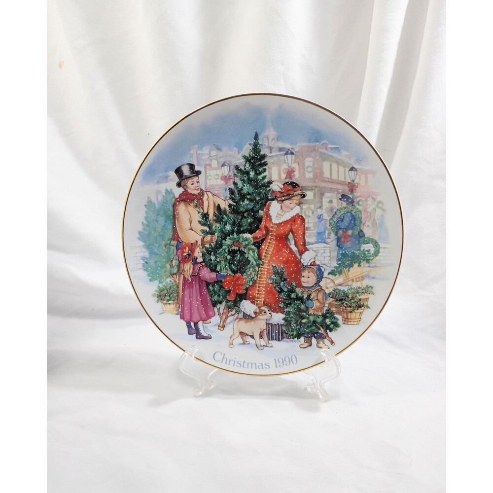 Bringing Christmas Home 1990 Avon Plate